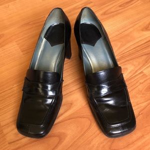 Nine West Shiny Black Loafers